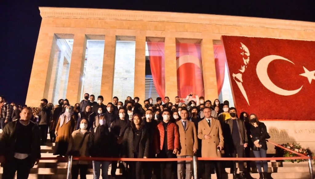 BAŞKENTLİLER 10 KASIM HAFTASINDA ATATÜRK’Ü ANDI