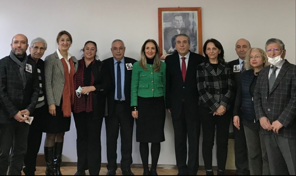 Nazlıaka, Sosyal Demokrasi Derneği yeni yönetimine hayırlı olsun ziyaretinde bulundu