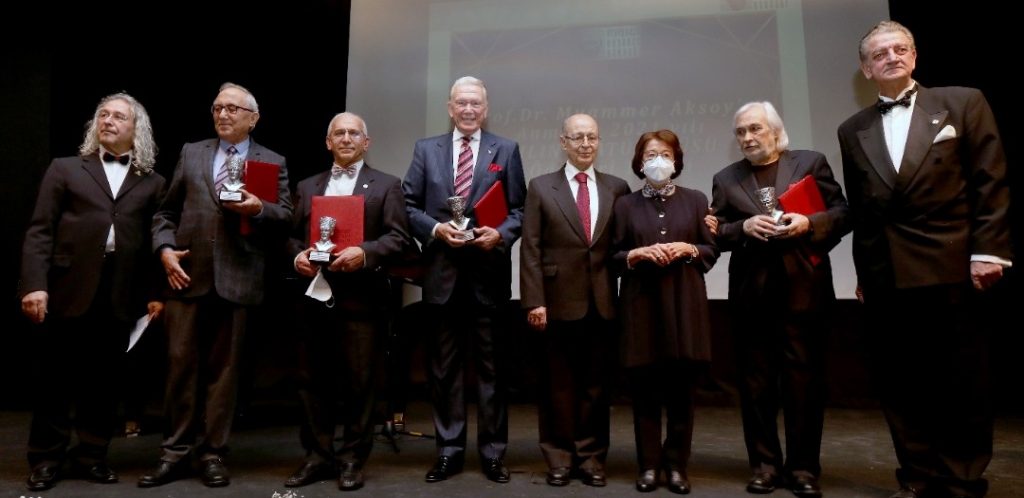 YILIN ATATÜRKÇÜSÜ ÖDÜLLERİ VERİLDİ