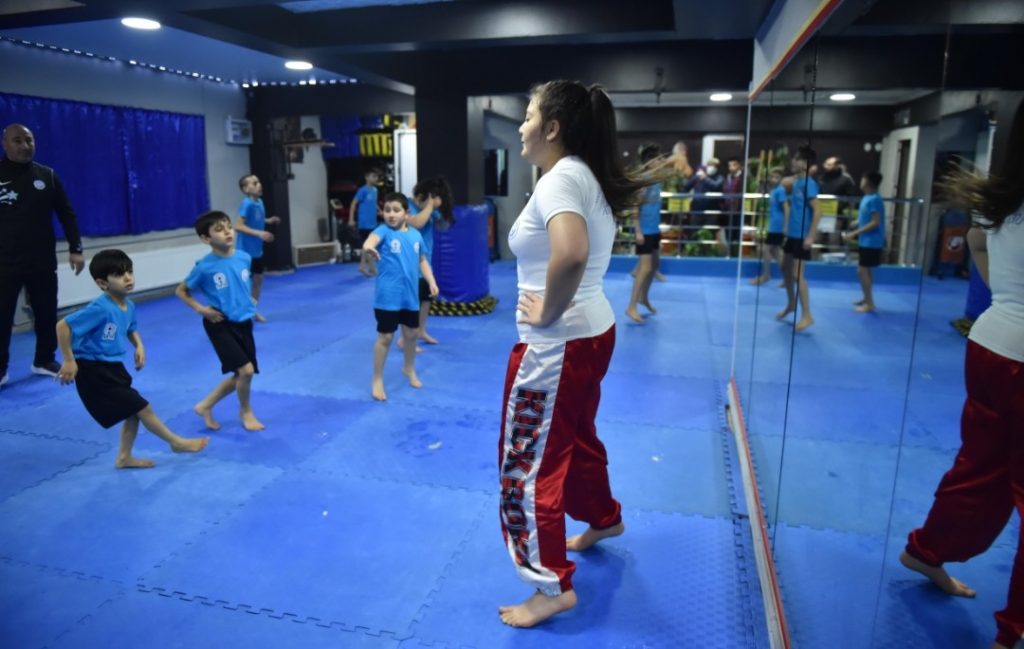 BAŞKENTLİ ÇOCUKLAR ABB İLE KİCK BOKS SPORUYLA TANIŞIYOR