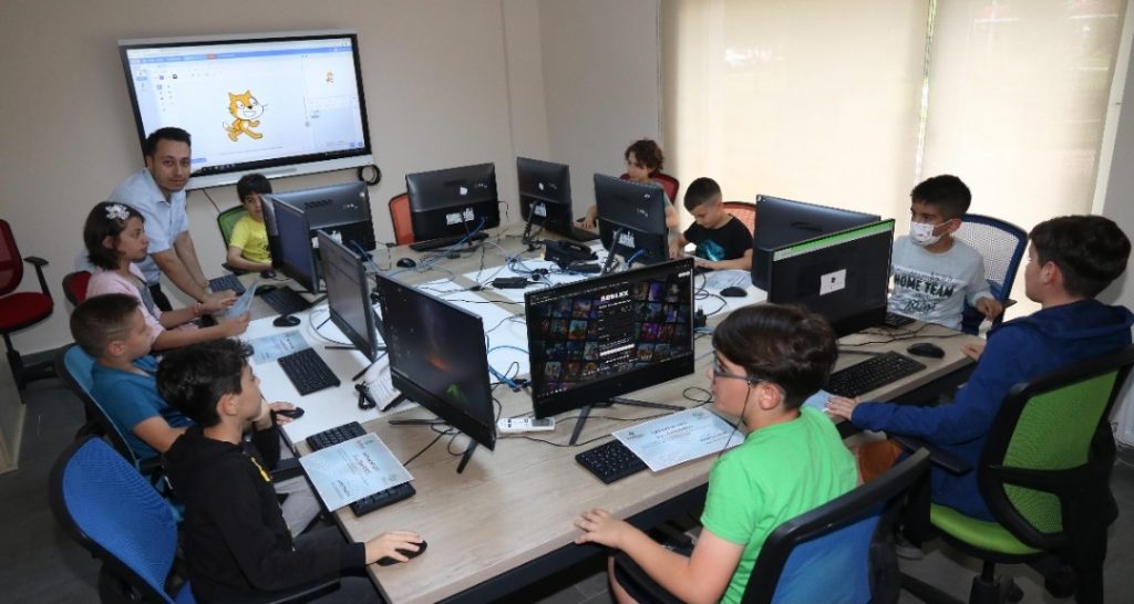 ÇANKAYA’DA ÇOCUK TEKNOLOJİ EVİ KAYITLARI BAŞLIYOR   
