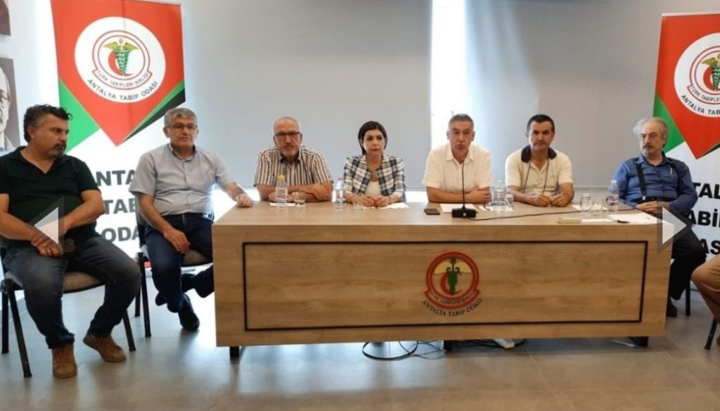 TTB ve Antalya Tabip Odası: Sağlıkta “Beyaz Reform” Değil, Acilen Yeni ve Etkili Bir Şiddet Yasası İstiyoruz