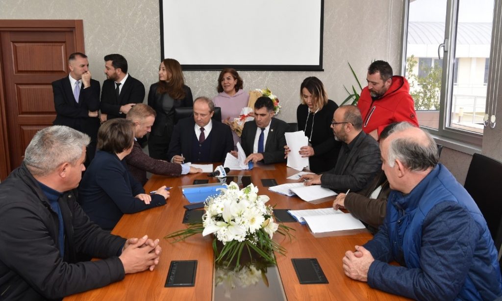 Avcılar’da toplu iş sözleşmesi imzalandı