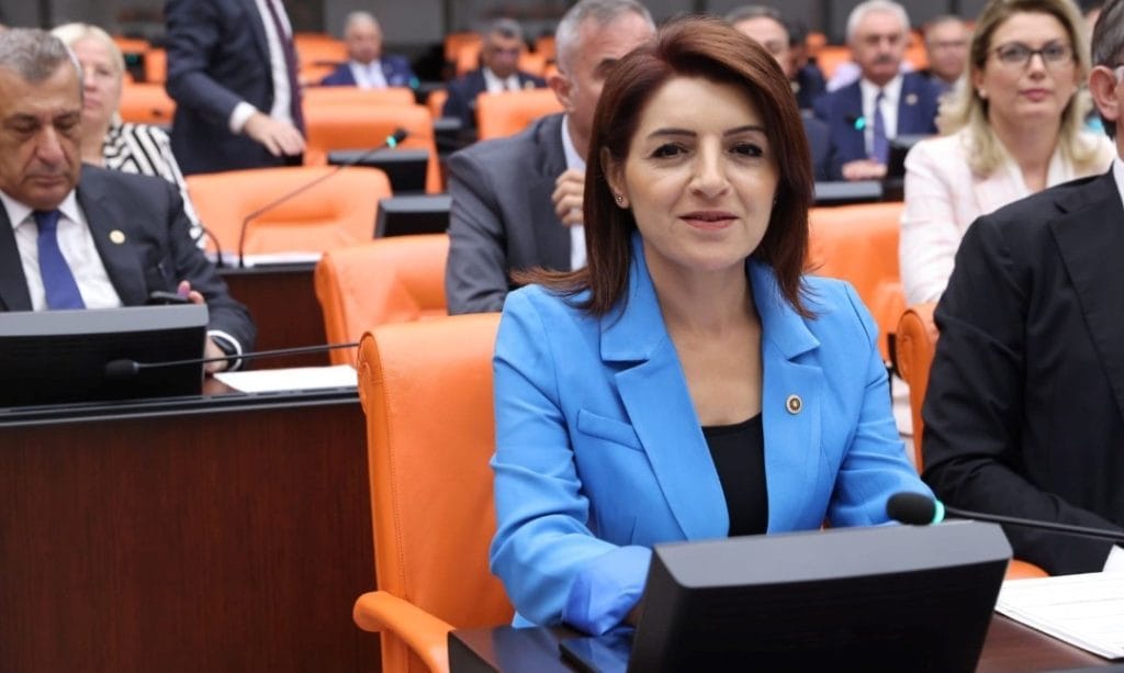 CHP’Lİ KIŞ; “HÜKÜMET SEYREDİYOR, KİRACI VE EV SAHİBİ KAVGASI TOPLUMSAL ŞİDDETE DÖNÜŞTÜ”