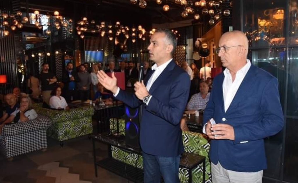 CHP Ankara İl Başkanlığına Aday Olan Emre Doğan, CHP Ankara İl Başkan Adayı Ümit Erkol Lehine Çekildiğini Açıkladı