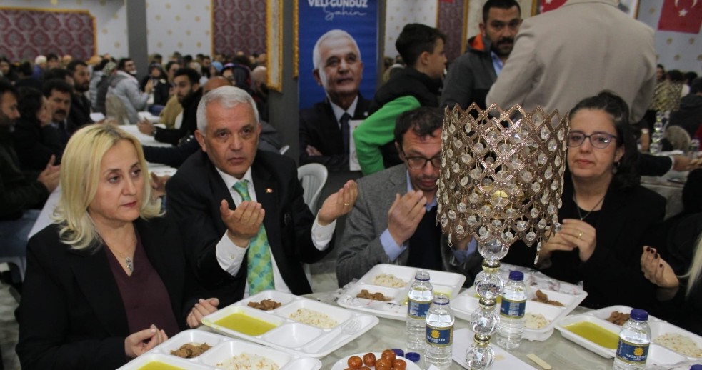 Veli Gündüz Şahin, Mamak Yeşilbayır Mahallesi’nde İftar Programına Katıldı