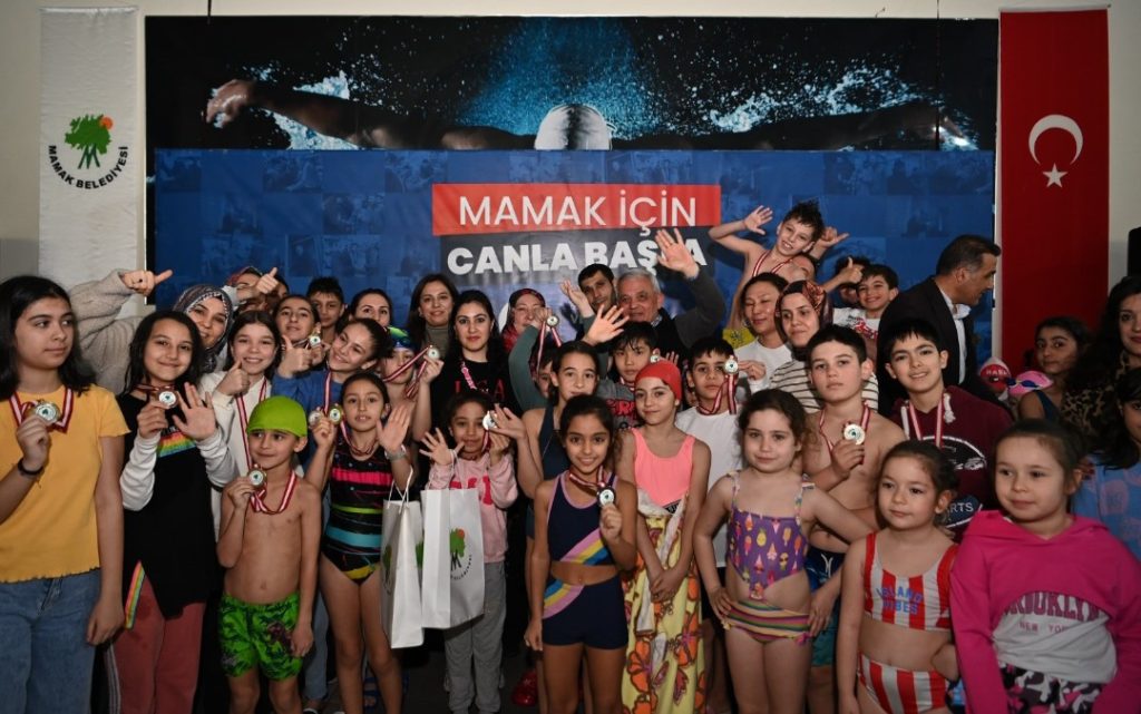 Mamak’ta Şampiyonluğa Kulaç Attılar