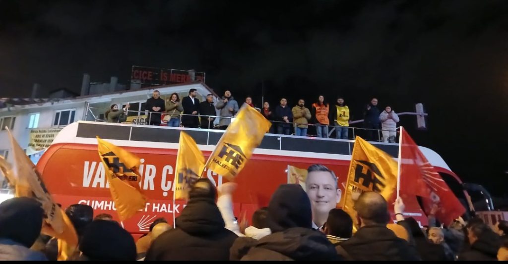 Mamak İmamoğlu’na Destek İçin Yürüdü 