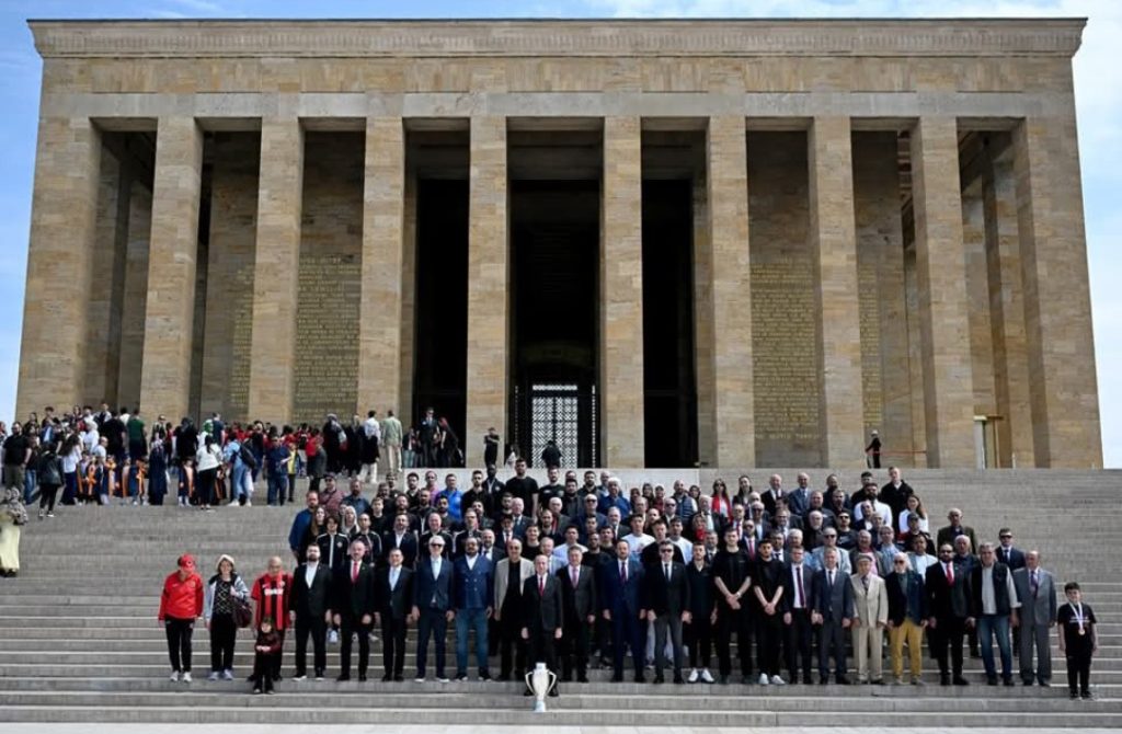 Gençlerbirliği Kupası ile Ata’nın Huzuruna Çıktı