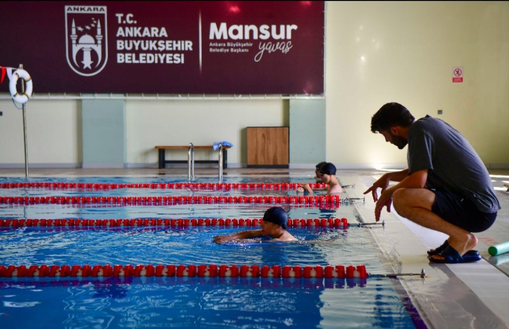 ABB’den Sosyal Destek Alan Ailelerin Çocuklarına Ücretsiz Yaz Okulu Müjdesi