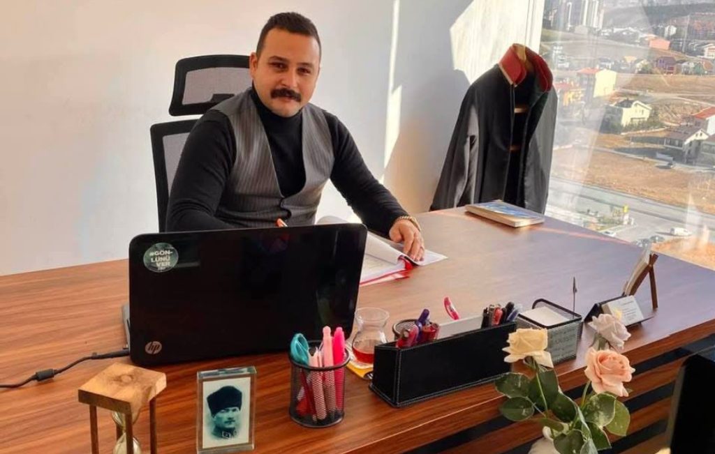 Av. Ali Birdal Kahraman – Bir Dur Deme Hakkı: Yürütmenin Durdurulması Kararı ve Niteliği