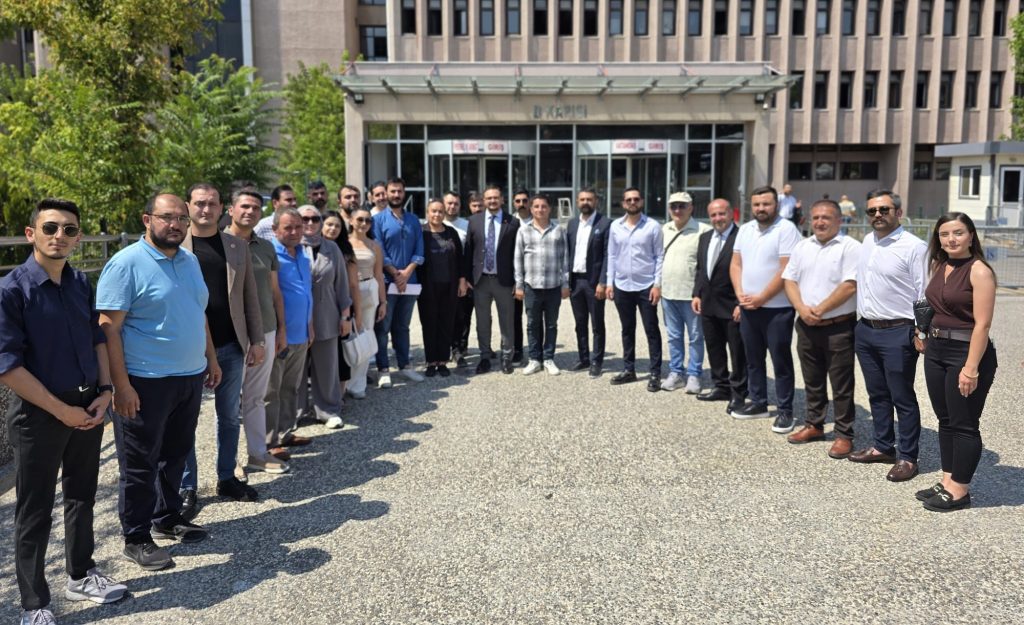 Ali Rıza Erdek’ten Sert Yanıt: “CHP’nin 6 Okunu Öğretmek Boynumuzun Borcudur”