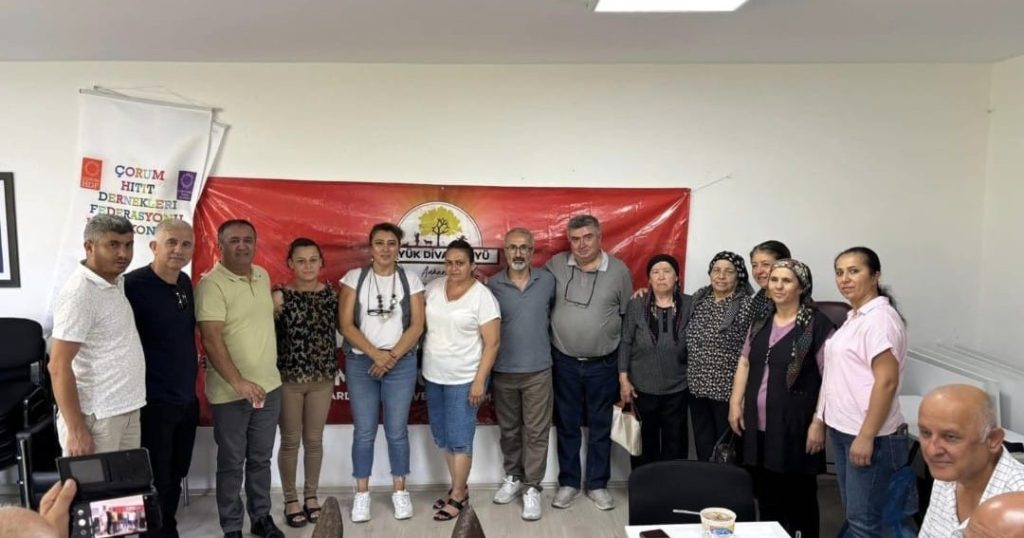 Birlik ve Muharrem Bereketi: Büyük Divan Köyü’nde Aşure İkramı