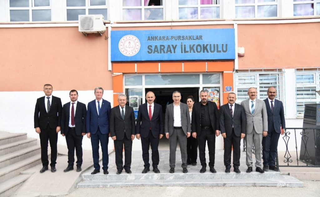 Pursaklar’da Saray İlkokulu’na “Çevre Beratı” Gururu