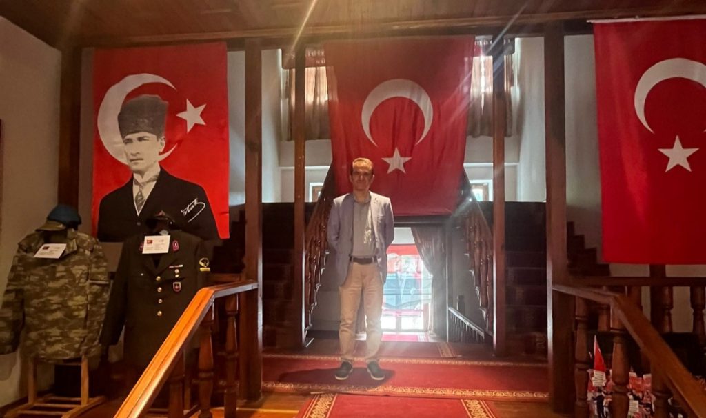 Prof. Dr. Hamdi TEMEL – Şehidin Helvası Sizin Ocakta Kavrulmadıkça