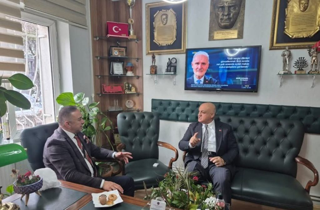 CHP Çorum Milletvekili Mehmet Tahtasız’dan Salim Çoruk’a Nazik Ziyaret
