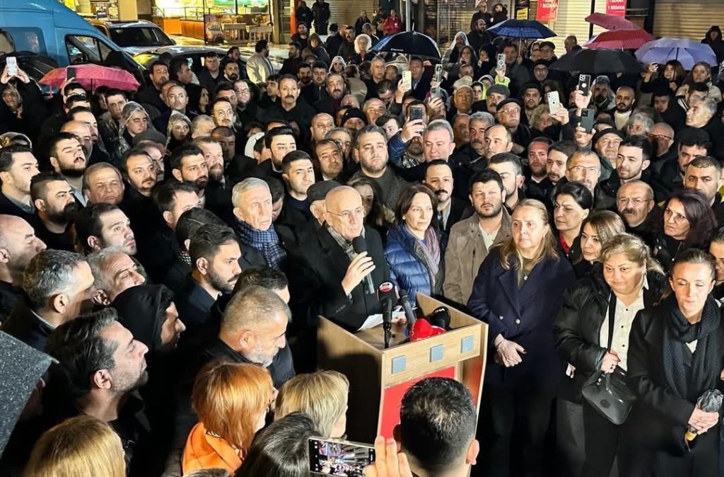 Aliye Timisi Ersever: Partiden İstifa Yetmez, O Koltuktan da İstifa Et