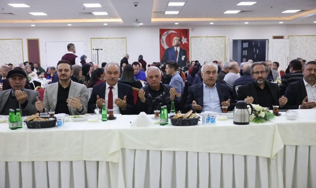 Ankara Boyabatlılar Derneği’nin İftar Programı Mamak’ta Yoğun Katılımla Gerçekleşti
