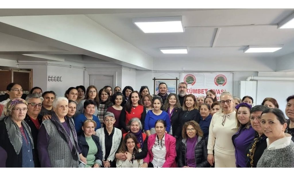 Kümbet Ovası Kadınları 8 Mart’ta Federasyon Merkezinde Buluştu