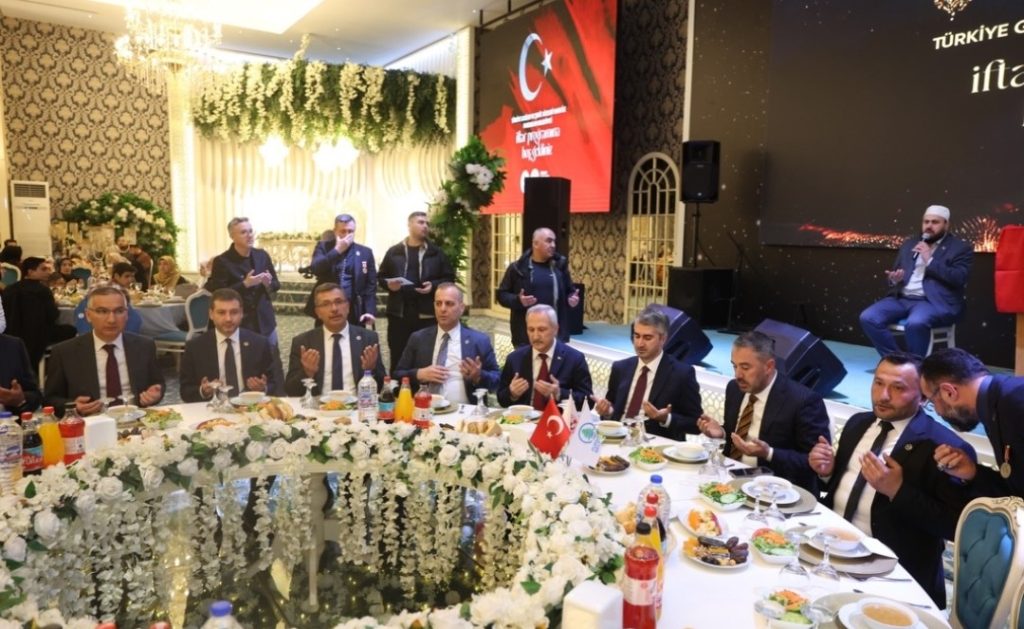 Pursaklar’da Şehit Aileleri ve Gazilerle Anlamlı İftar Sofrası