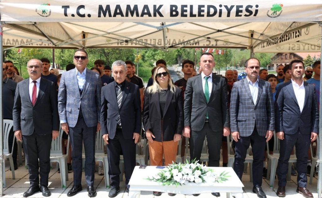 Mamak’ta Gençler “Atatürk’ü Anma Gençlik Koşusu”nda Buluştu