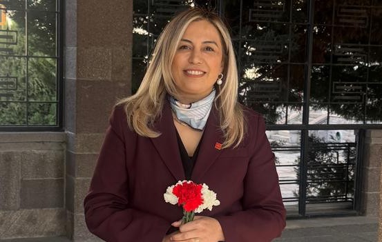 Sibel Emre, Kurban Bayramı Dolayısıyla Kutlama Mesajı Yayınladı
