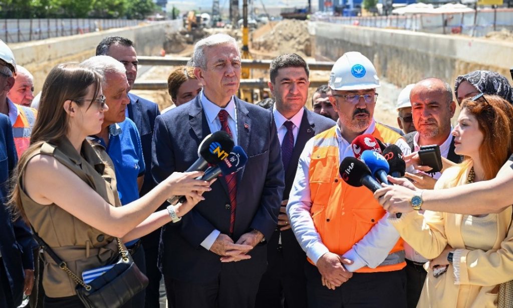 Mansur Yavaş Mamak Metrosu’nda İncelemelerde Bulundu