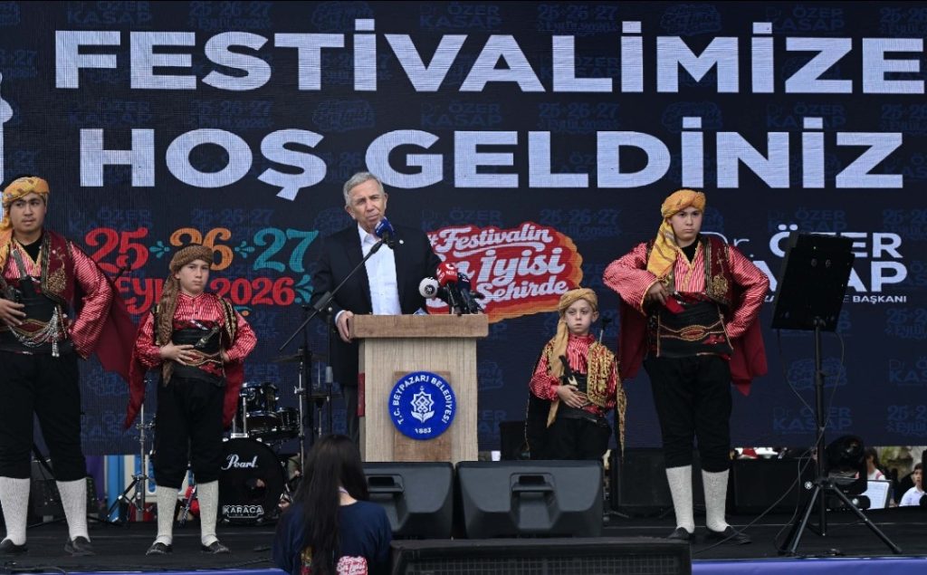 MANSUR YAVAŞ 29. ULUSLARARASI BEYPAZARI FESTİVALİ’NE KATILDI